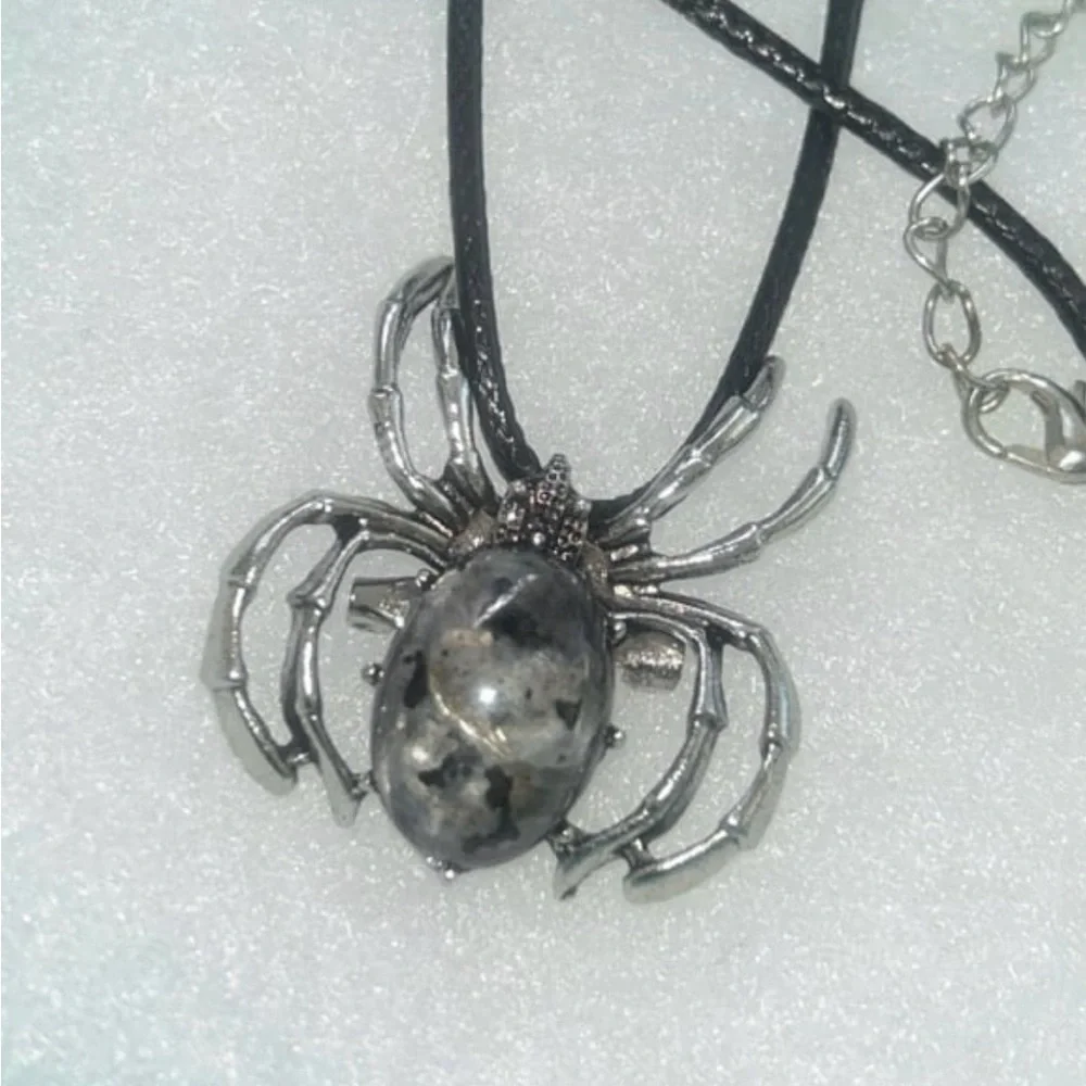 Gothic Larvikite Black Widow Spider Black 18-20